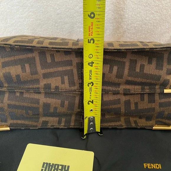 Fendi Zucca Print Classic No.1 Mesenger Bag in Canvas.  In great condition. - Picture 13 of 16